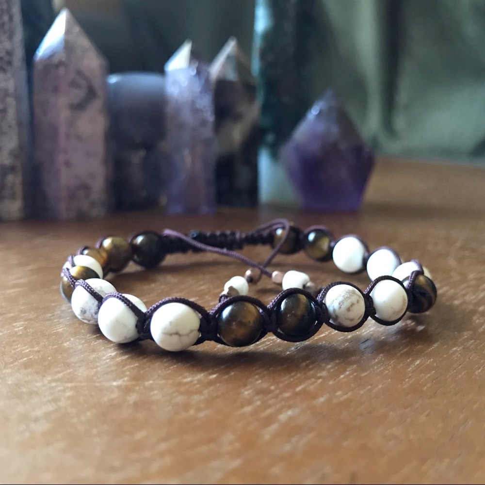 Handmade} Golden Tigers Eye & Howlite Bracelet